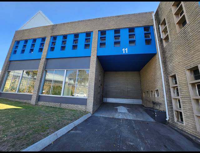 580M² WAREHOUSE TO LET IN HALFWAY GARDENS